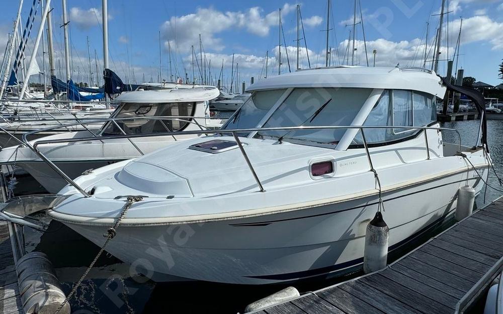 slider 0 Beneteau Antares 750 HB