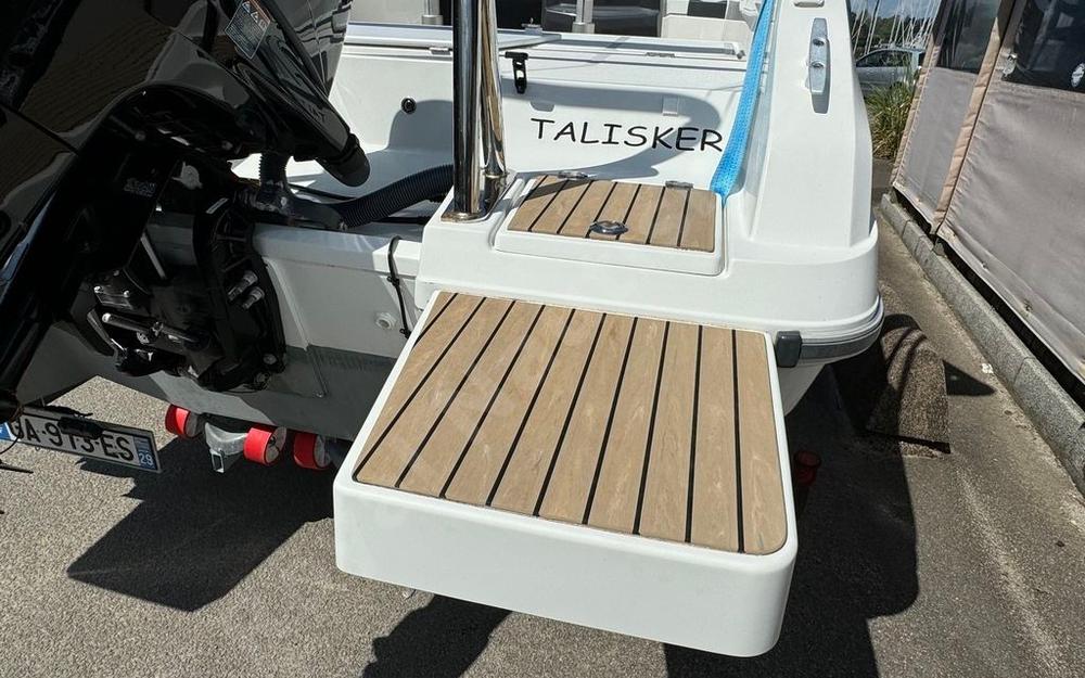 slider 9 Beneteau Flyer 6.6 SPACEdeck