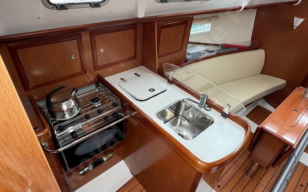 slider 10 Beneteau Oceanis 323 Clipper