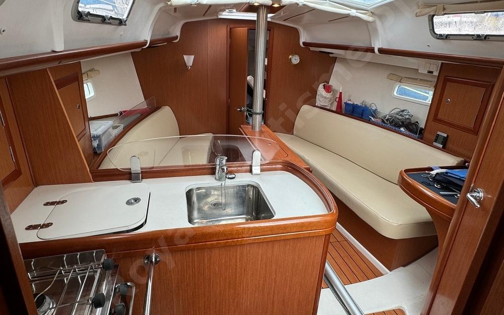 slider 11 Beneteau Oceanis 323 Clipper