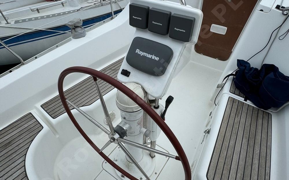 slider 7 Beneteau Oceanis 323 Clipper