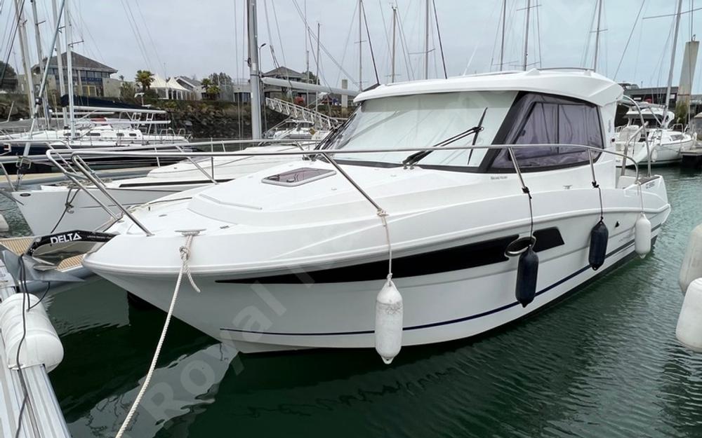 slider 0 Beneteau Antares 8.80