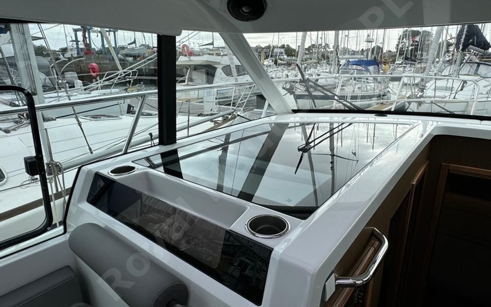 slider 13 Beneteau Antares 11 OB