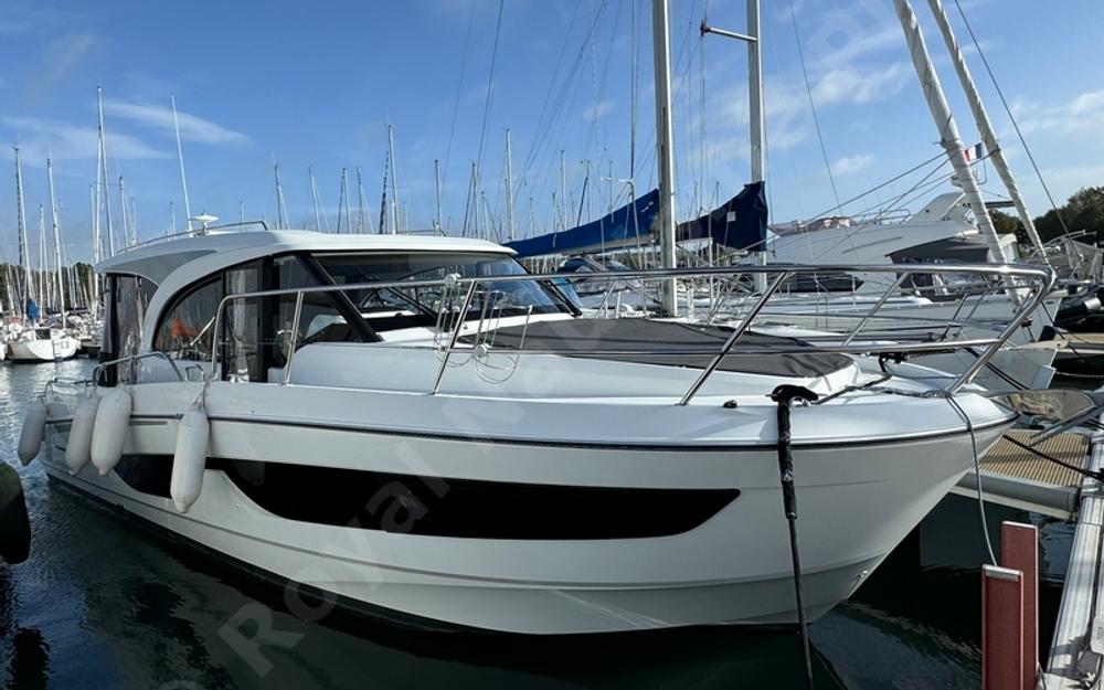 slider 1 Beneteau Antares 11 OB