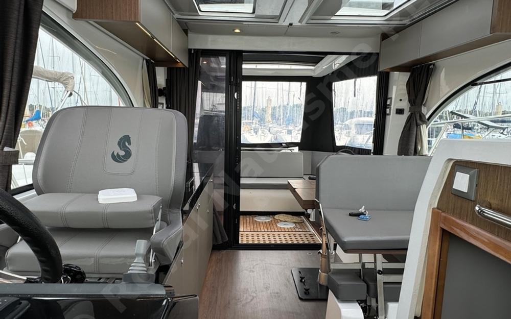 slider 19 Beneteau Antares 11 OB