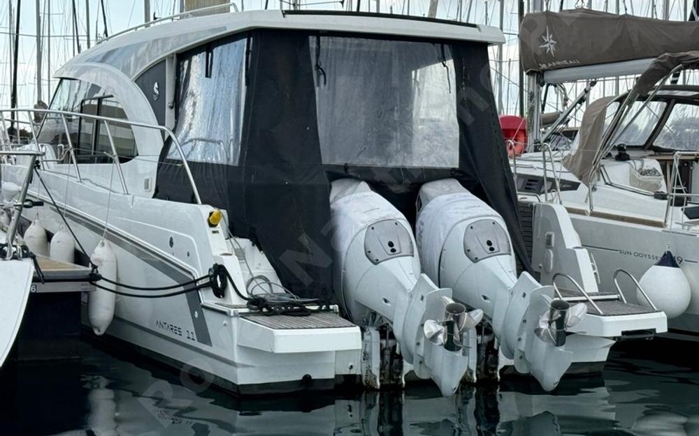 slider 2 Beneteau Antares 11 OB