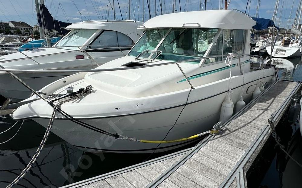 slider 0 Jeanneau Merry Fisher 750