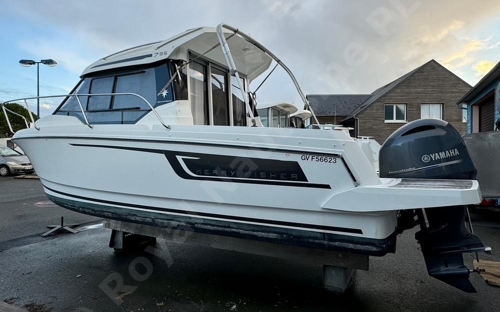 slider 0 Jeanneau Merry Fisher 795