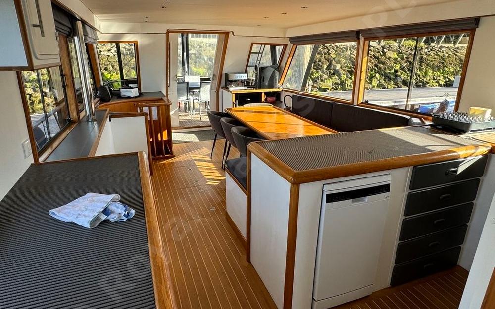 slider 11 Tania Yacht Tania 55