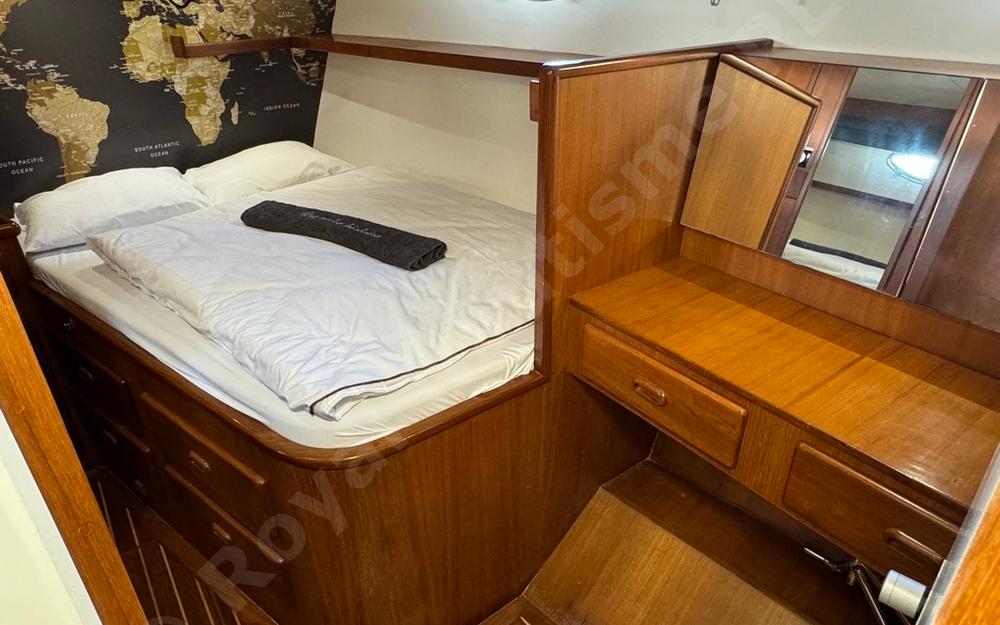 slider 19 Tania Yacht Tania 55