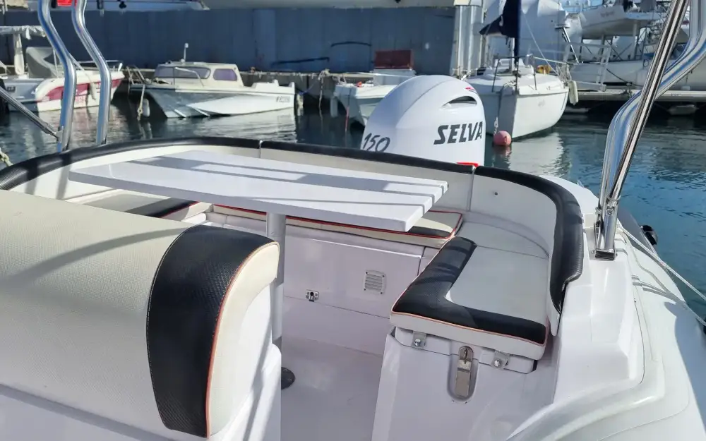 slider 4 Selva D 650 Family