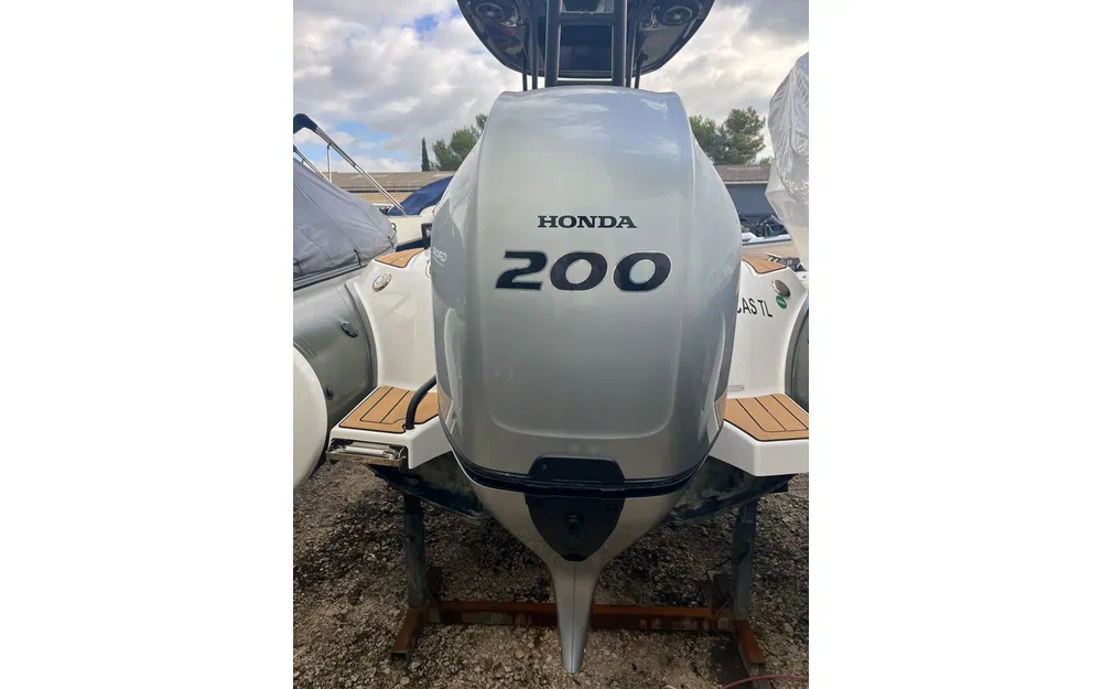 slider 2 HONDA BF200 D'OCCASION - N°9