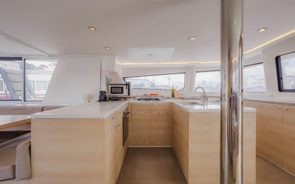 slider 11 Bali Catamarans Bali 5.4