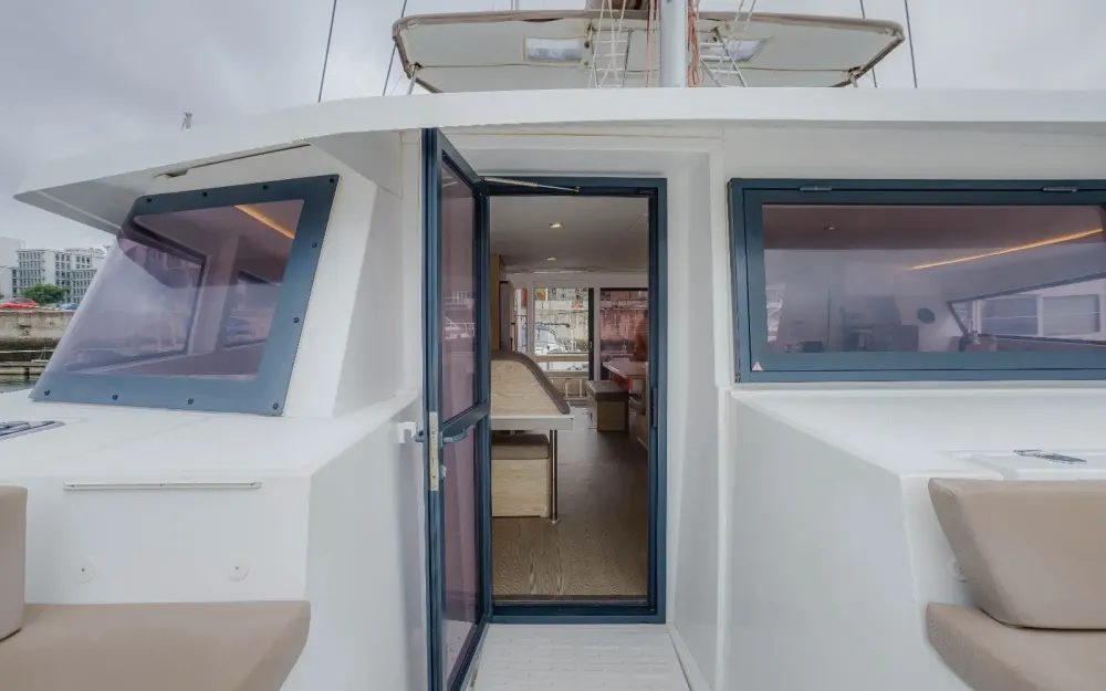 slider 39 Bali Catamarans Bali 5.4