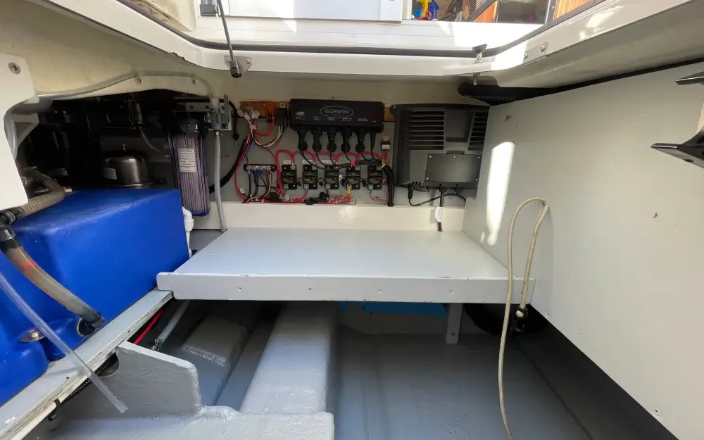 slider 31 Quicksilver  905 Pilothouse