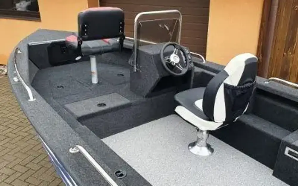slider 2 Brema  450 Fishing Pro Console