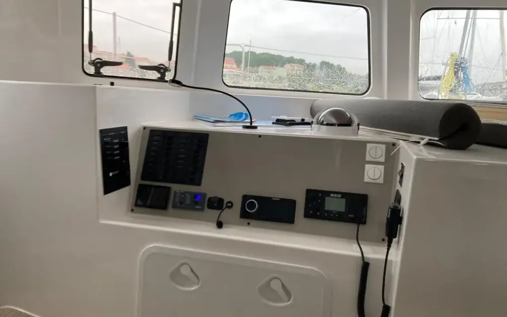 slider 2 Neel Trimarans Neel 43