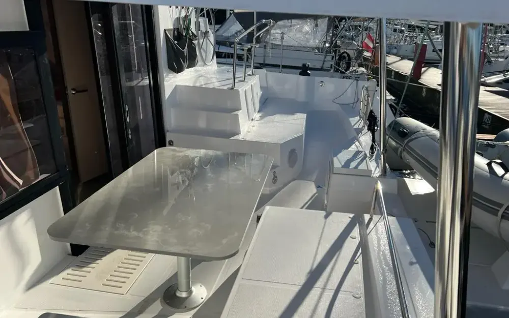 slider 4 Neel Trimarans Neel 43