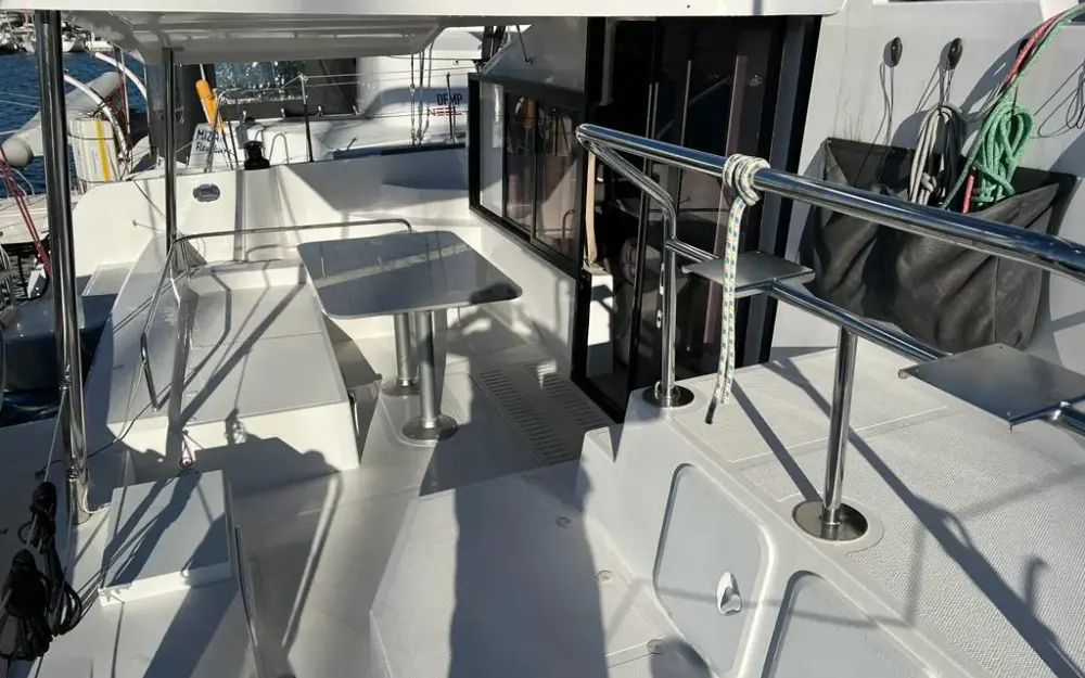 slider 5 Neel Trimarans Neel 43
