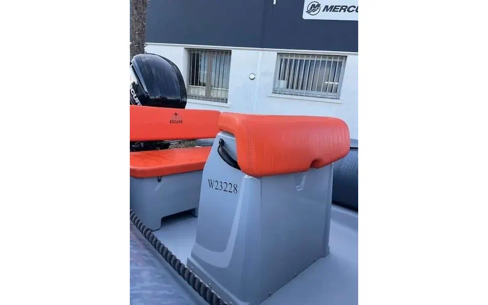 slider 6 Bombard Explorer 600 Neo