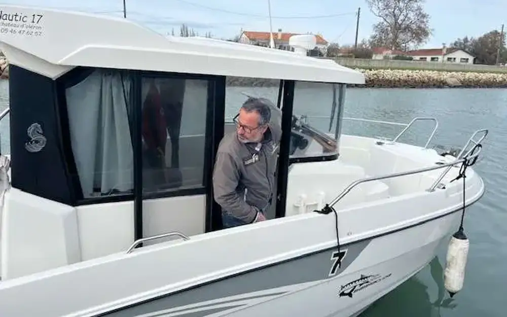 slider 11 Beneteau Barracuda 7