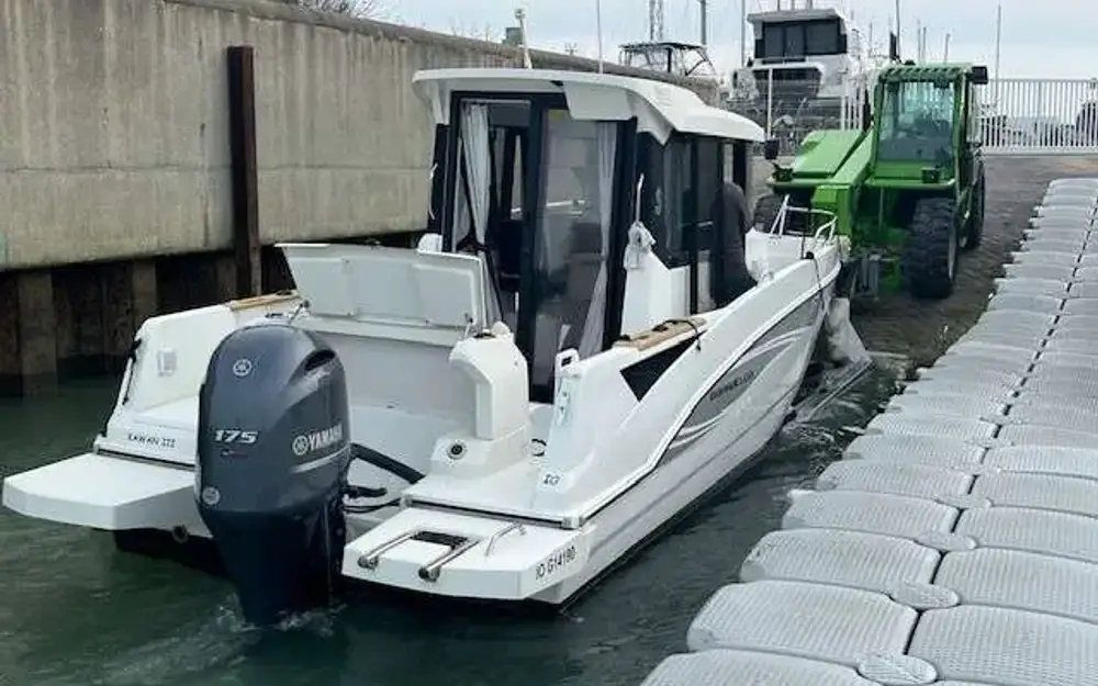 slider 17 Beneteau Barracuda 7