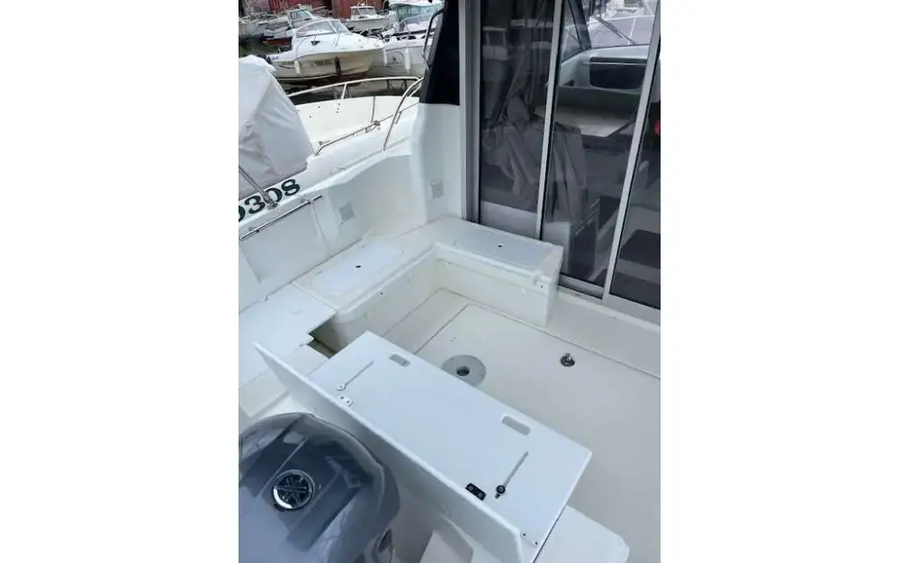 slider 4 Jeanneau Merry Fisher 795 Serie 2