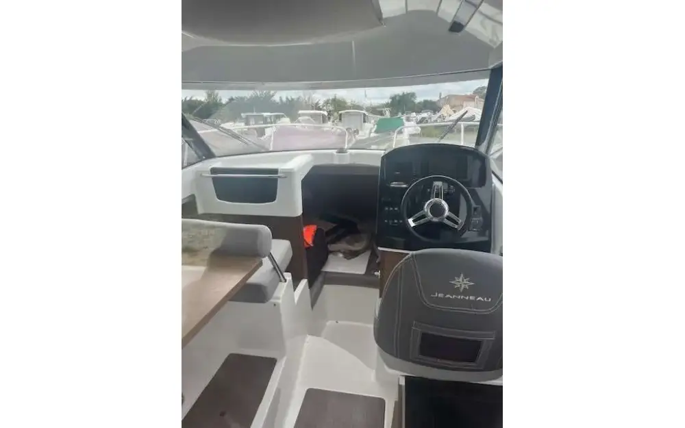 slider 5 Jeanneau Merry Fisher 795 Serie 2