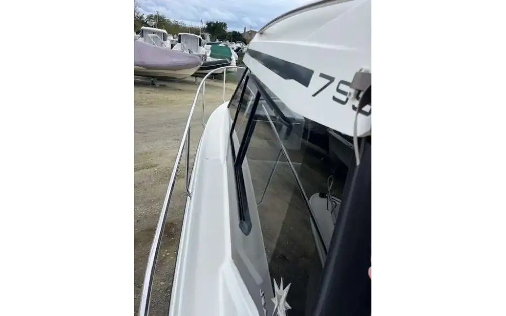 slider 6 Jeanneau Merry Fisher 795 Serie 2