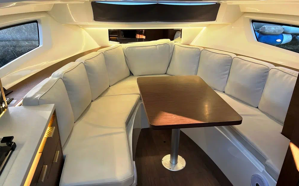 slider 11 Jeanneau Cap Camarat 10.5 WACap Camarat 10.5 Wa Serie 2