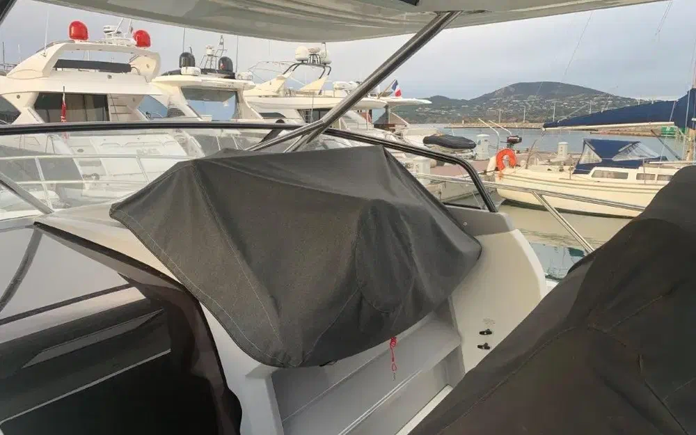 slider 4 Jeanneau Cap Camarat 10.5 WACap Camarat 10.5 Wa Serie 2