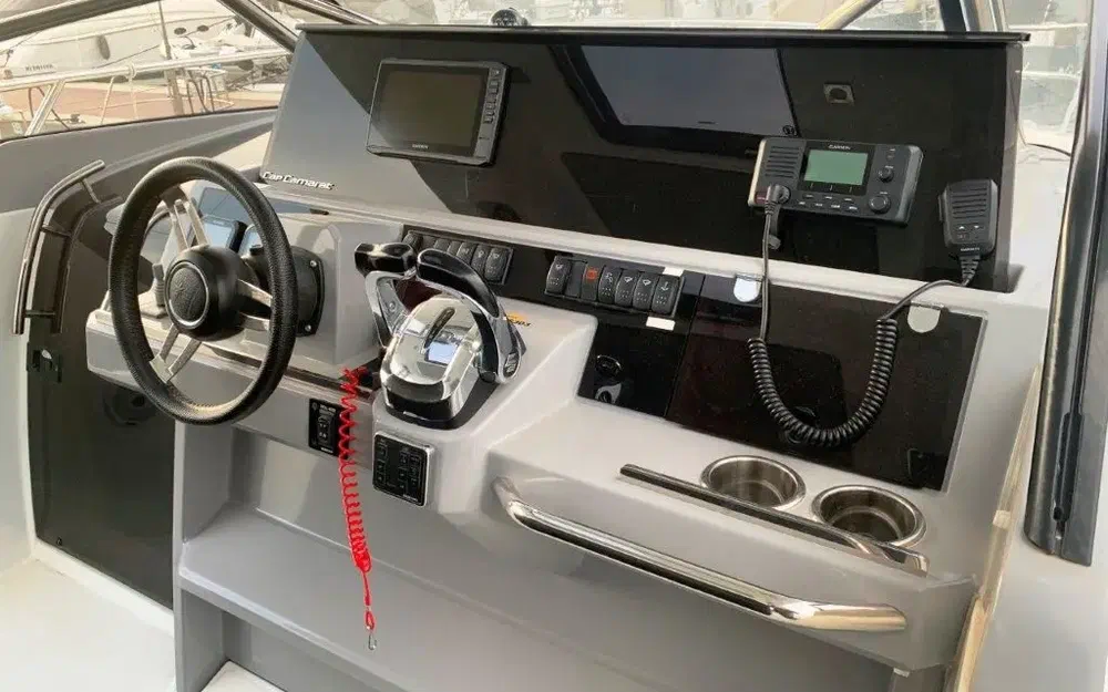 slider 6 Jeanneau Cap Camarat 10.5 WA