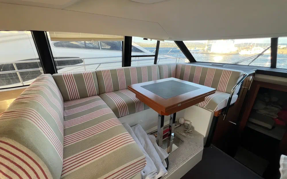 slider 7 Prestige Yachts 420 Fly