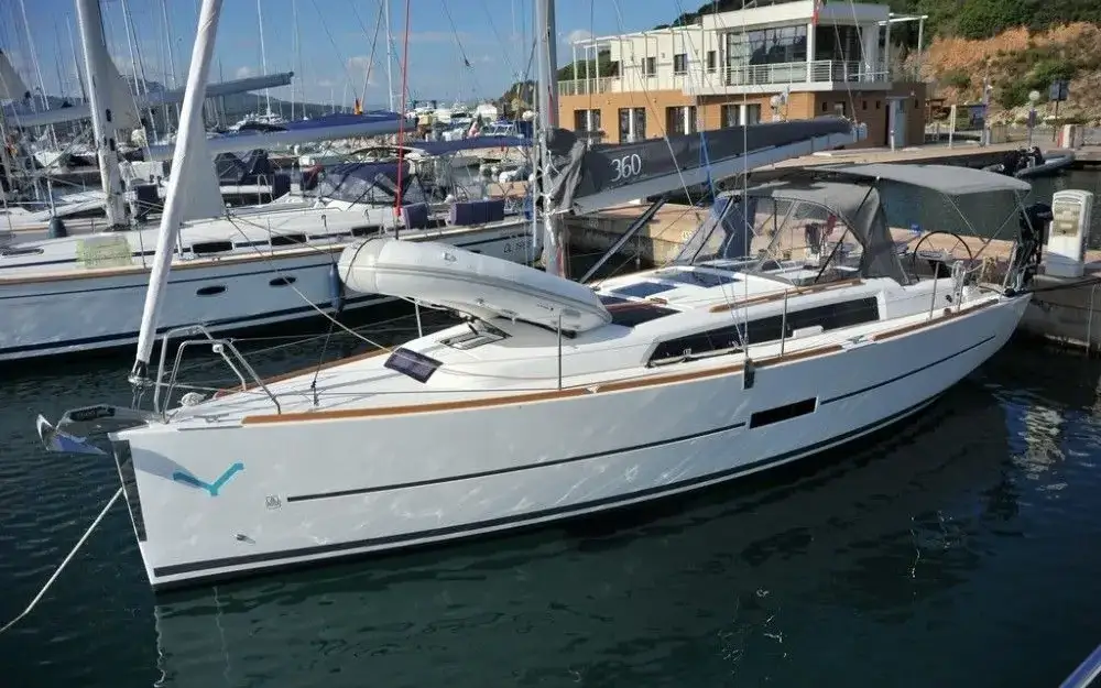 slider 17 Dufour  360 Grand Large
