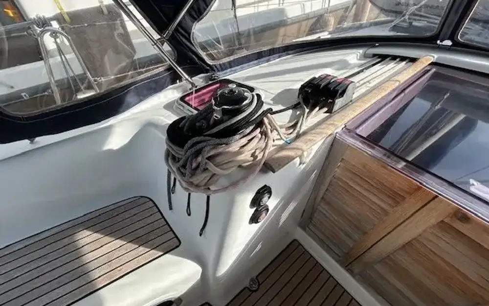 slider 12 Beneteau Oceanis 40