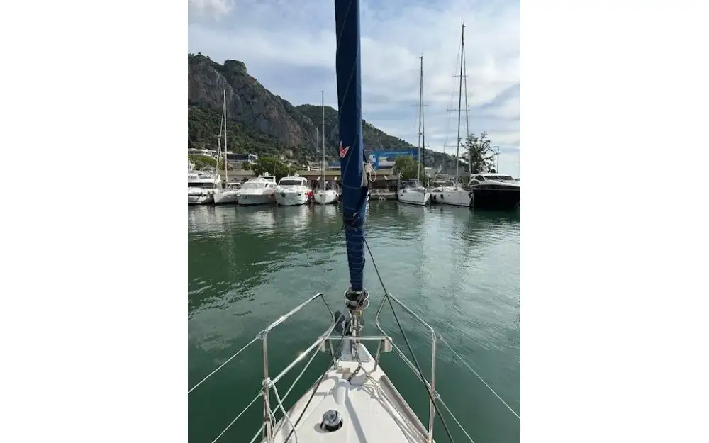 slider 15 Beneteau Oceanis 40