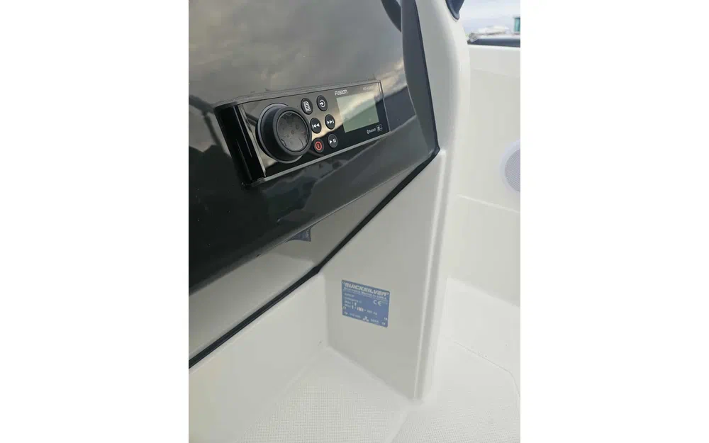 slider 12 Quicksilver Activ 605 Open