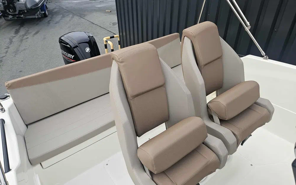 slider 18 Quicksilver Activ 605 Open