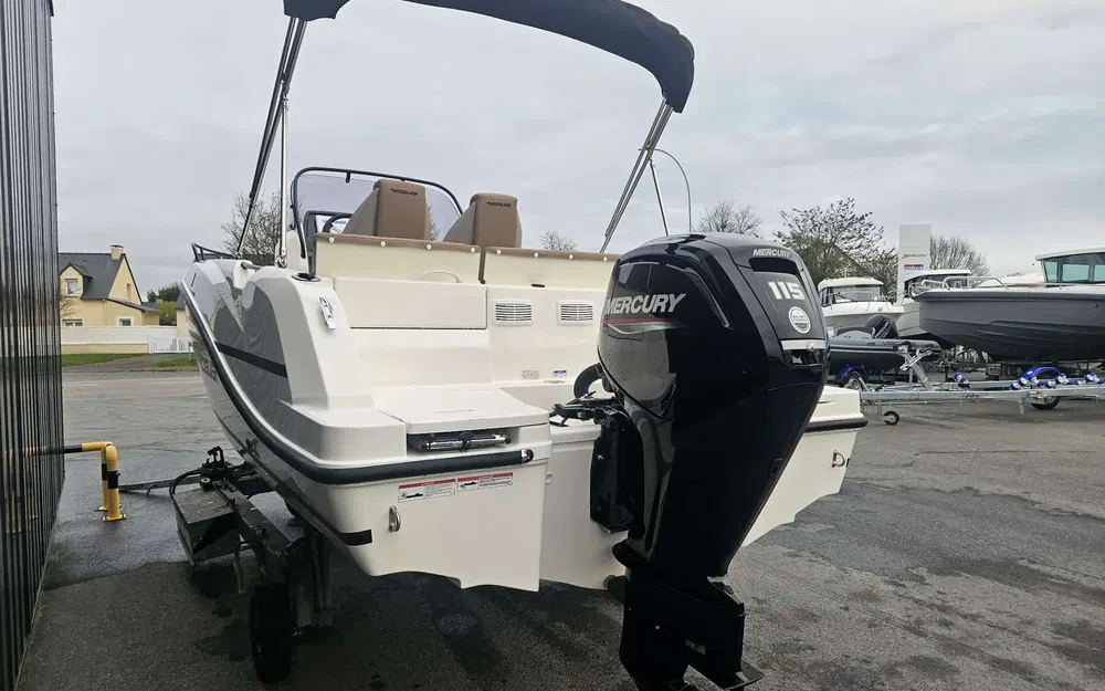 slider 21 Quicksilver Activ 605 Open