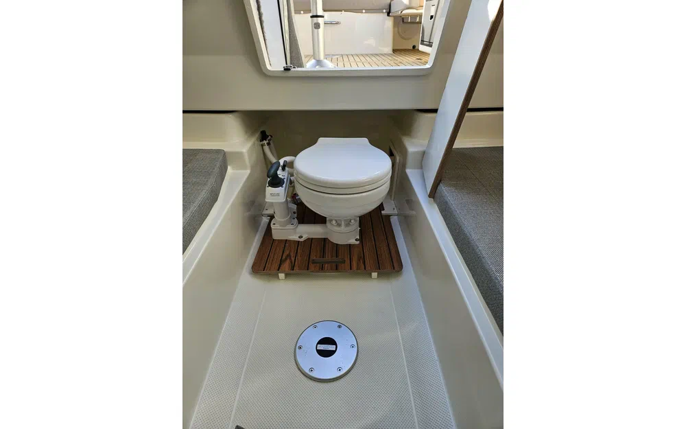 slider 15 Quicksilver Activ 755 Sundeck