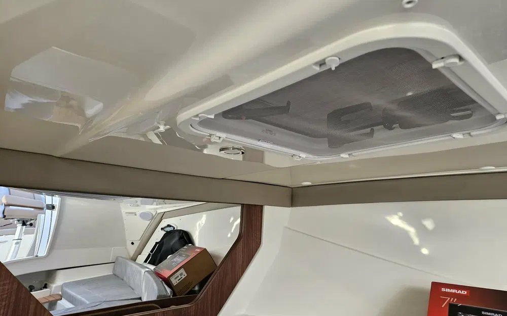 slider 17 Quicksilver Activ 755 Sundeck