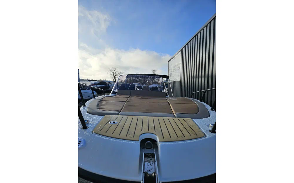 slider 18 Quicksilver Activ 755 Sundeck