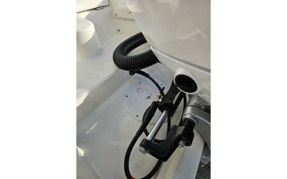 slider 22 Quicksilver Activ 755 Sundeck