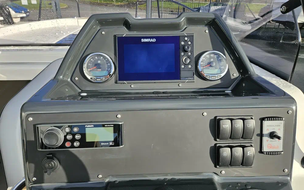 slider 2 Quicksilver Activ 755 Sundeck