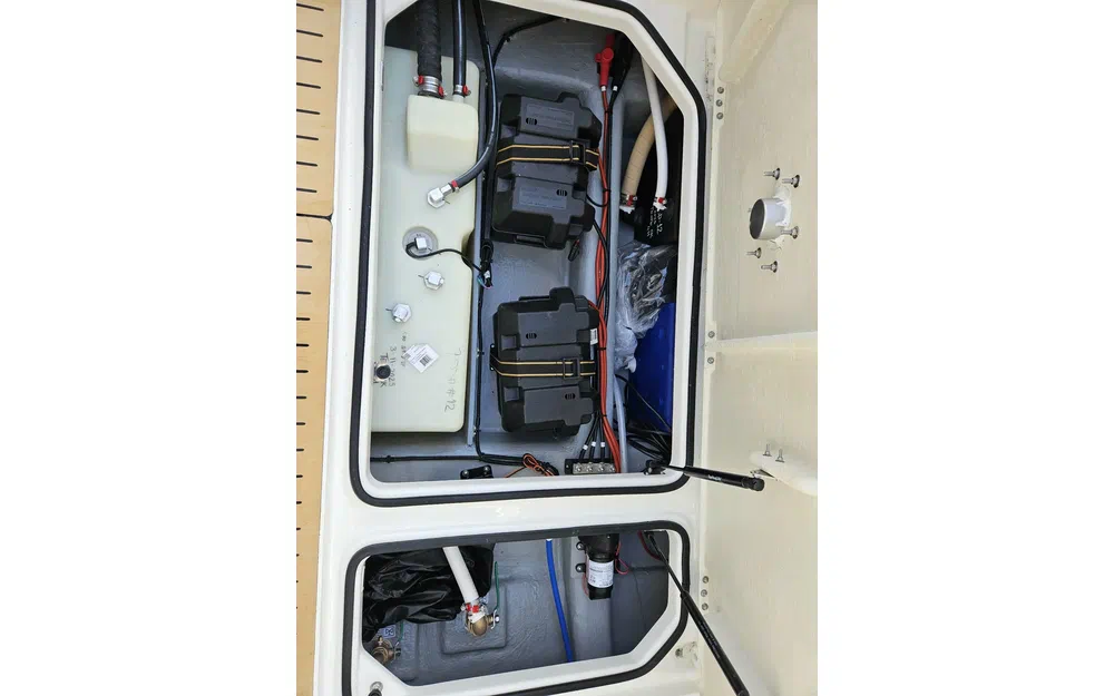 slider 30 Quicksilver Activ 755 Sundeck