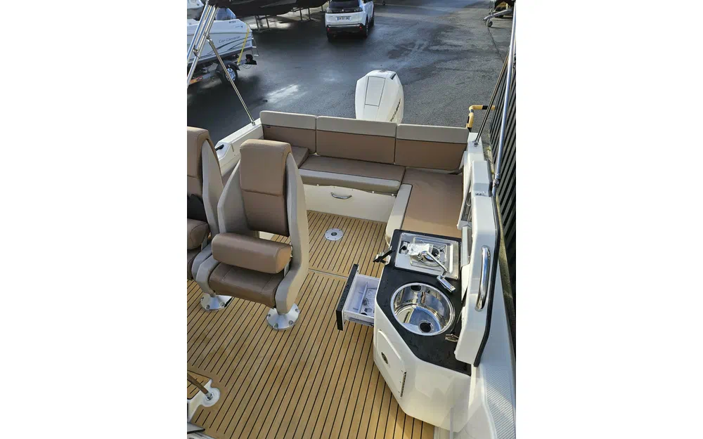 slider 7 Quicksilver Activ 755 Sundeck