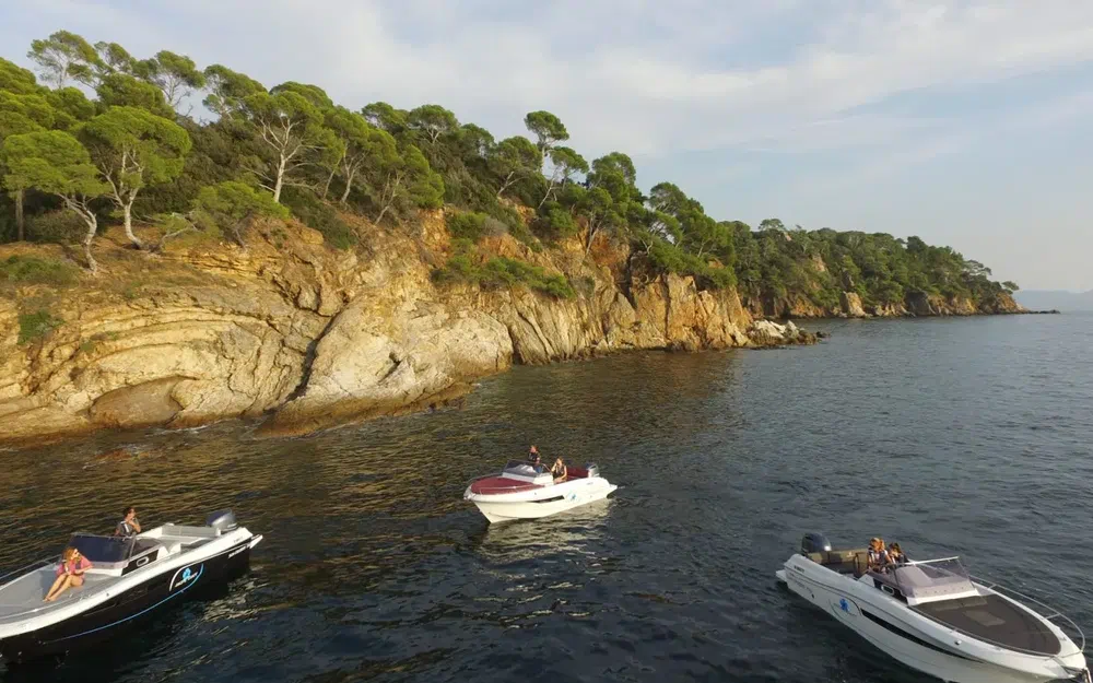 slider 11 Pacific Craft 700 SC