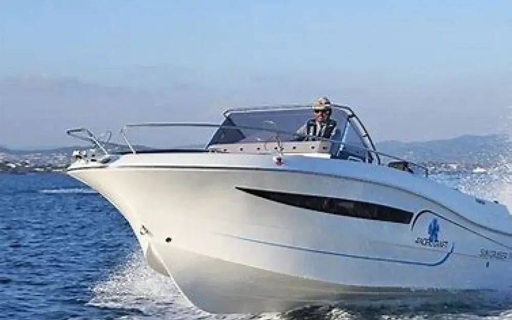 slider 1 Pacific Craft 700 SC