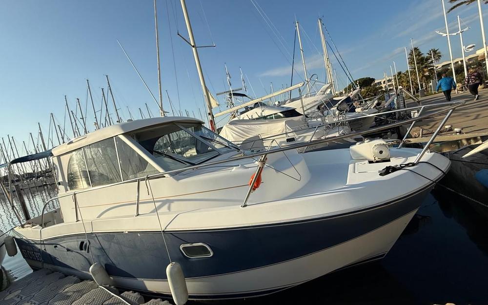 slider 7 Beneteau Antares 760