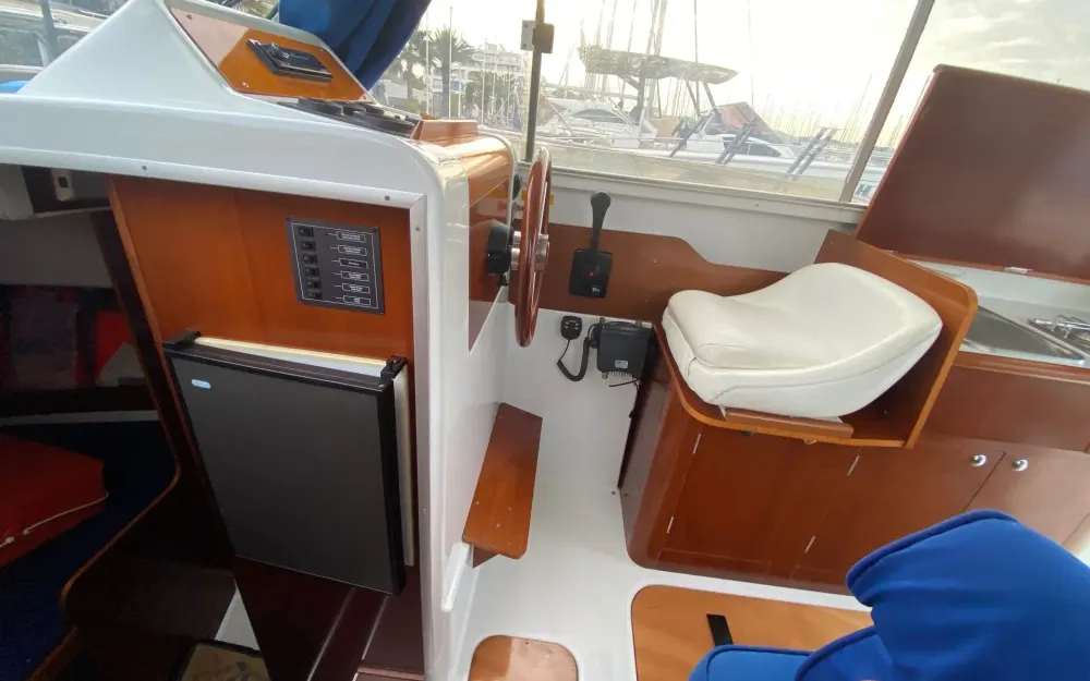 slider 16 Beneteau Antares 760